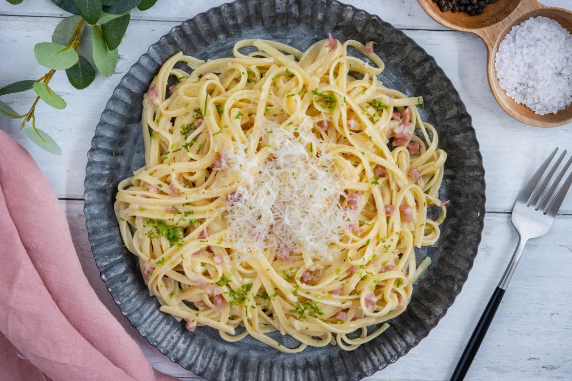 Spaghetti Carbonara ohne Ei | Rezept - eat.de
