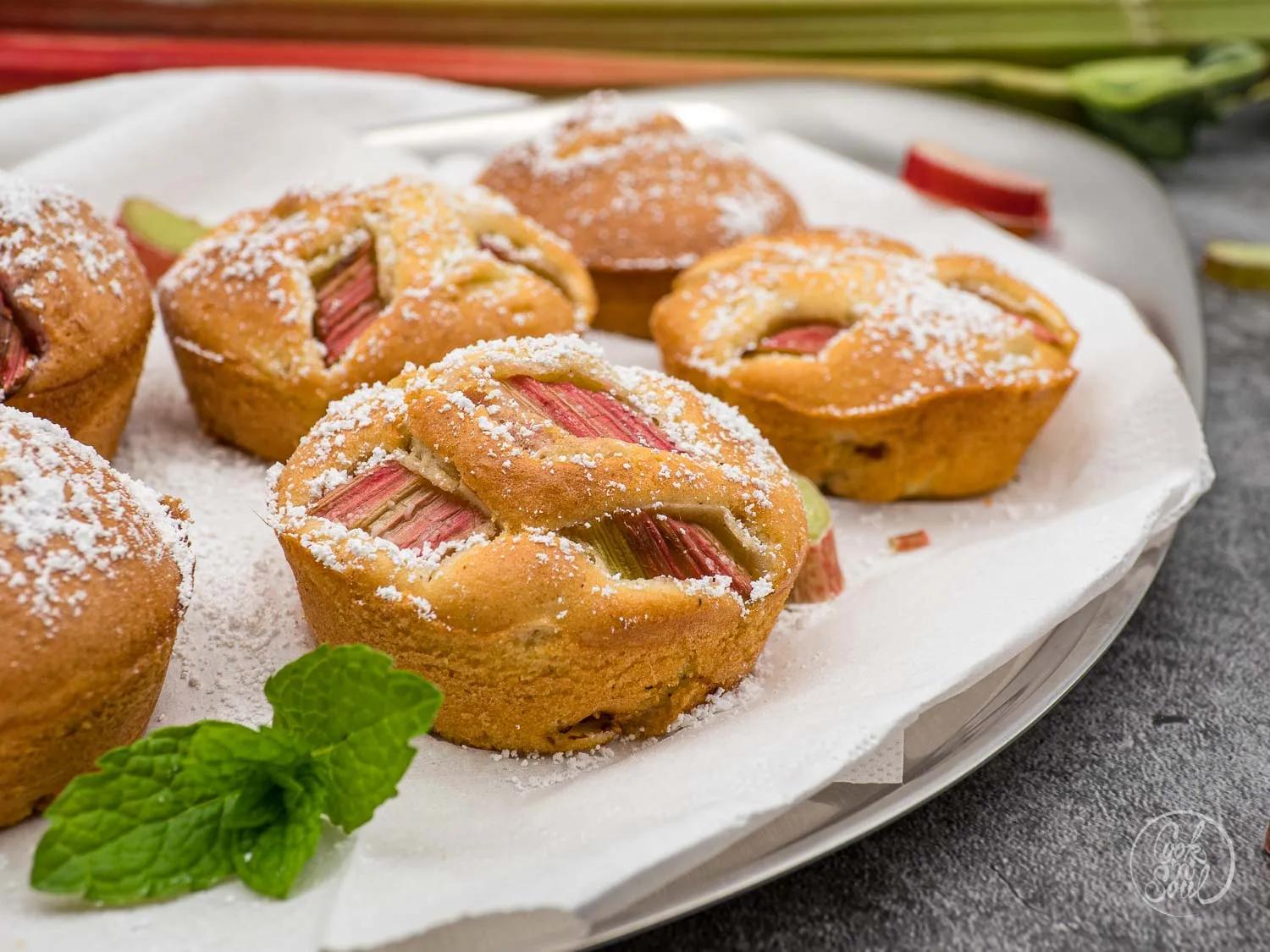 Rhabarber Muffins, fluffig und herrlich frisch | cooknsoul.de