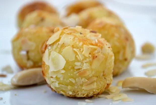 Kartoffelbällchen mit Mandeln - Rezept