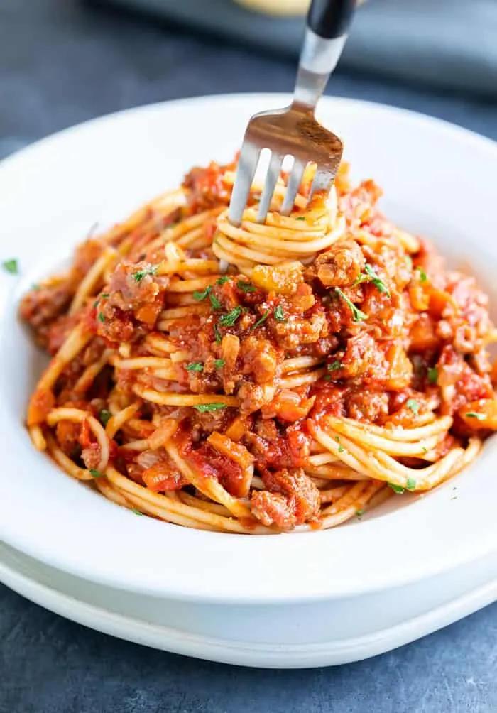 Spaghetti Bolognese - The Cozy Cook
