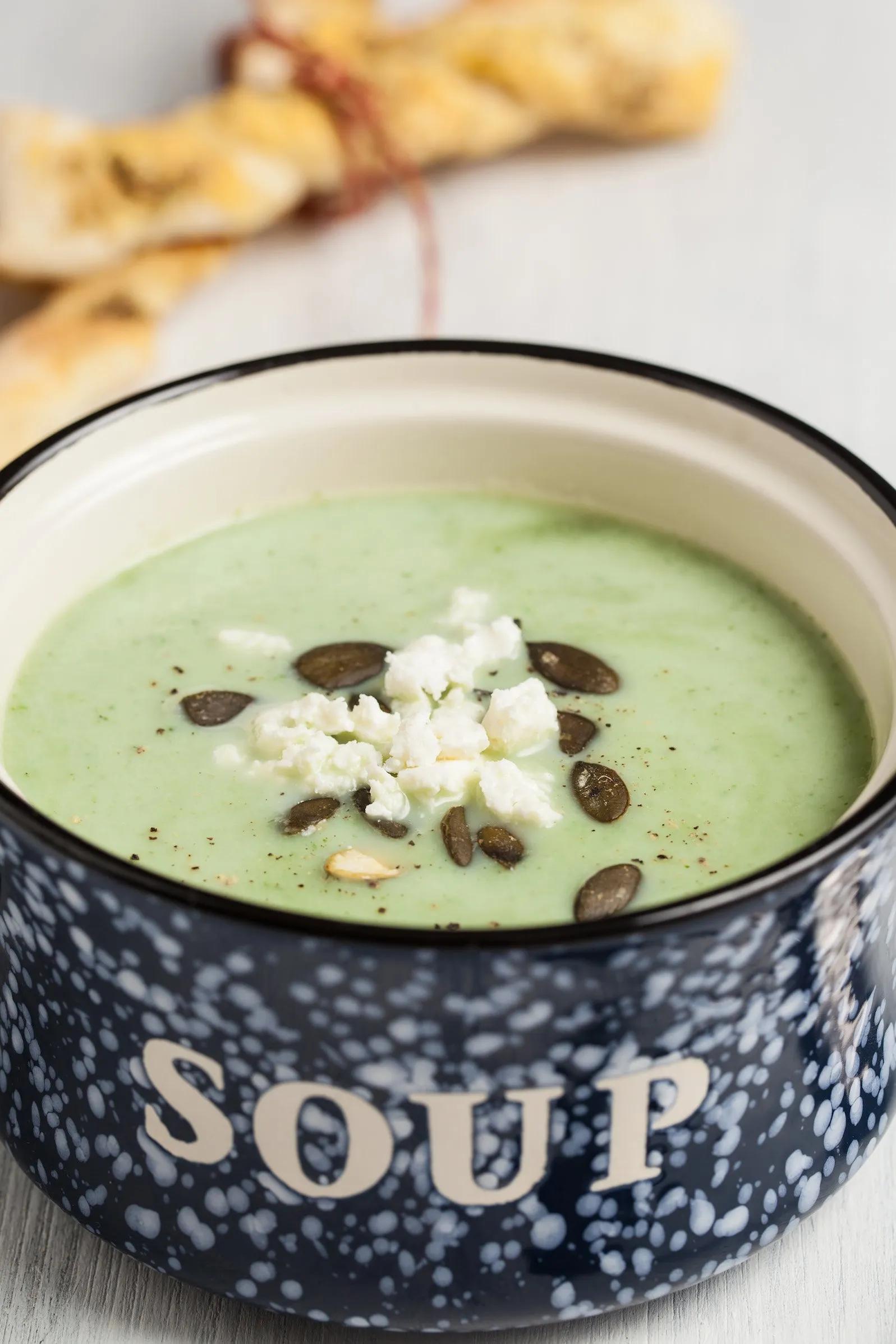 Erfrischende kalte Zucchini Joghurt Suppe Rezept - Sweets and Lifestyle