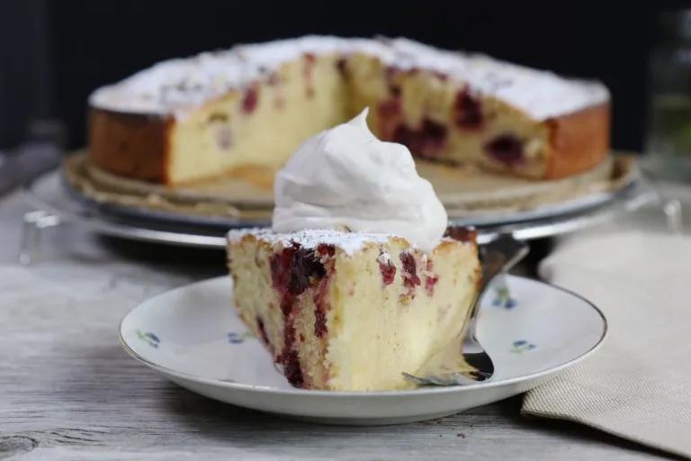 Kirsch-Schmand Kuchen - Schneller Rührteigkuchen - Mrs Flury - gesunde ...