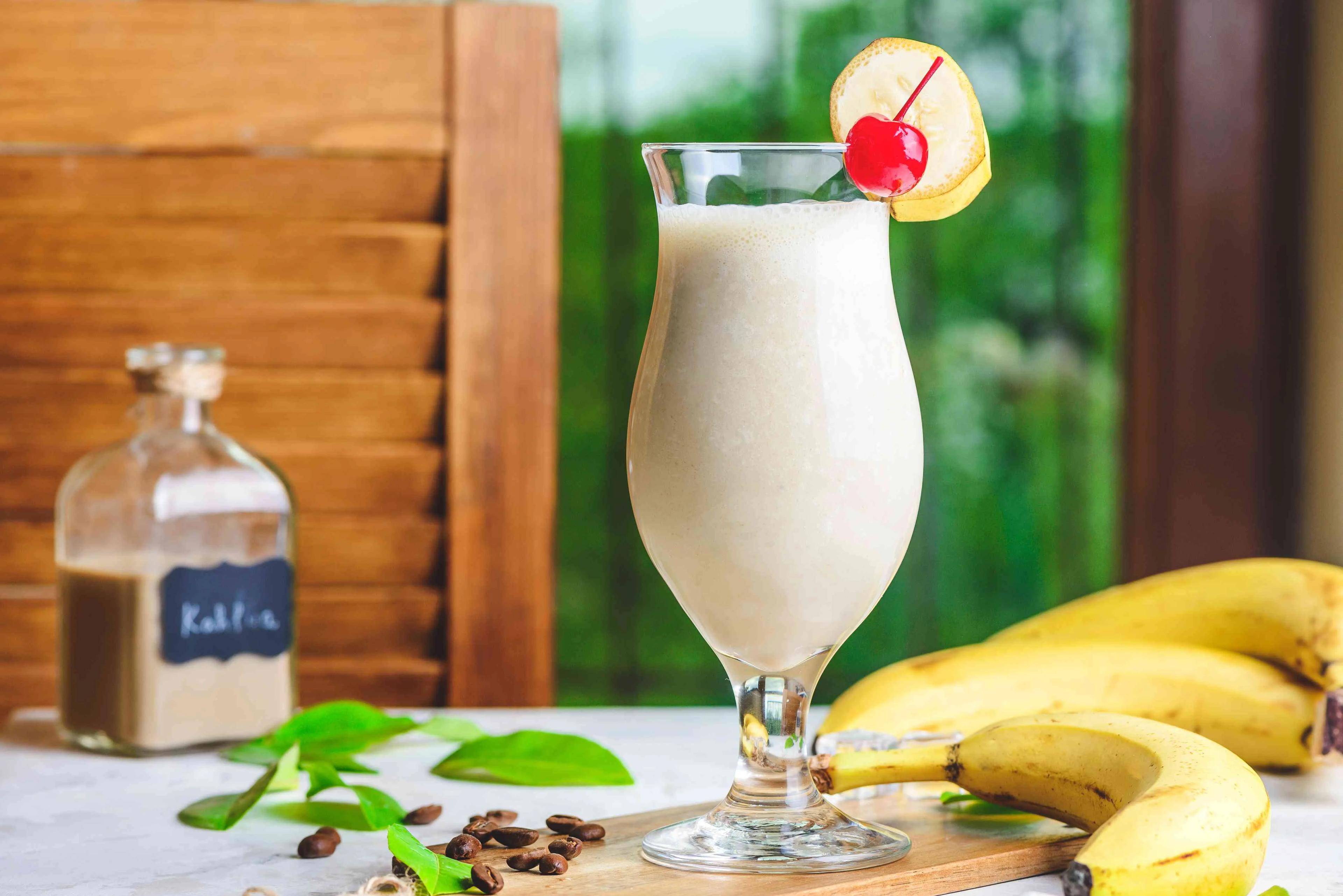 16 Fun Banana Cocktails You Won&amp;#39;t Want to Miss