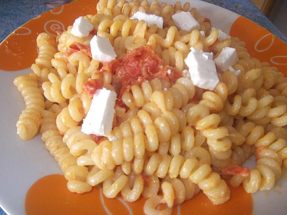 Tomaten - Feta - Sauce für Pasta von nadini95 | Chefkoch.de