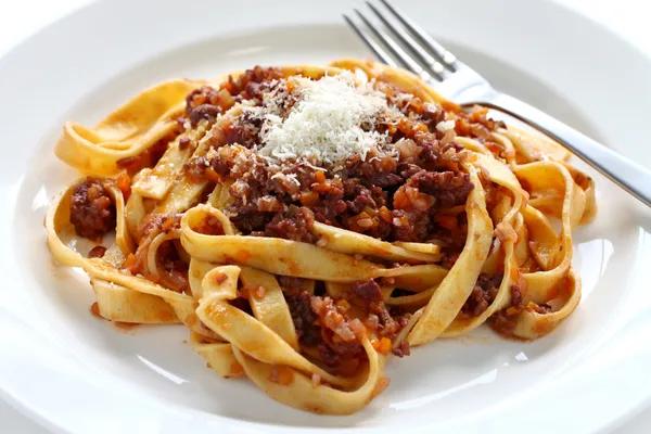 Ragù alla bolognese: la ricetta originale della tradizione