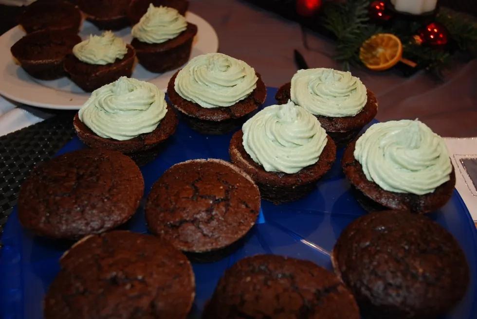 Vegane Schoko-Minz-Cupcakes | FIT &amp; GLÜCKLICH/HAPPY