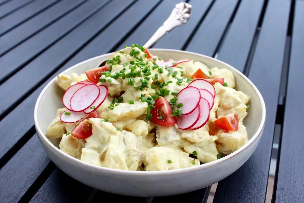 Sund kold kartoffelsalat - med nye danske kartofler