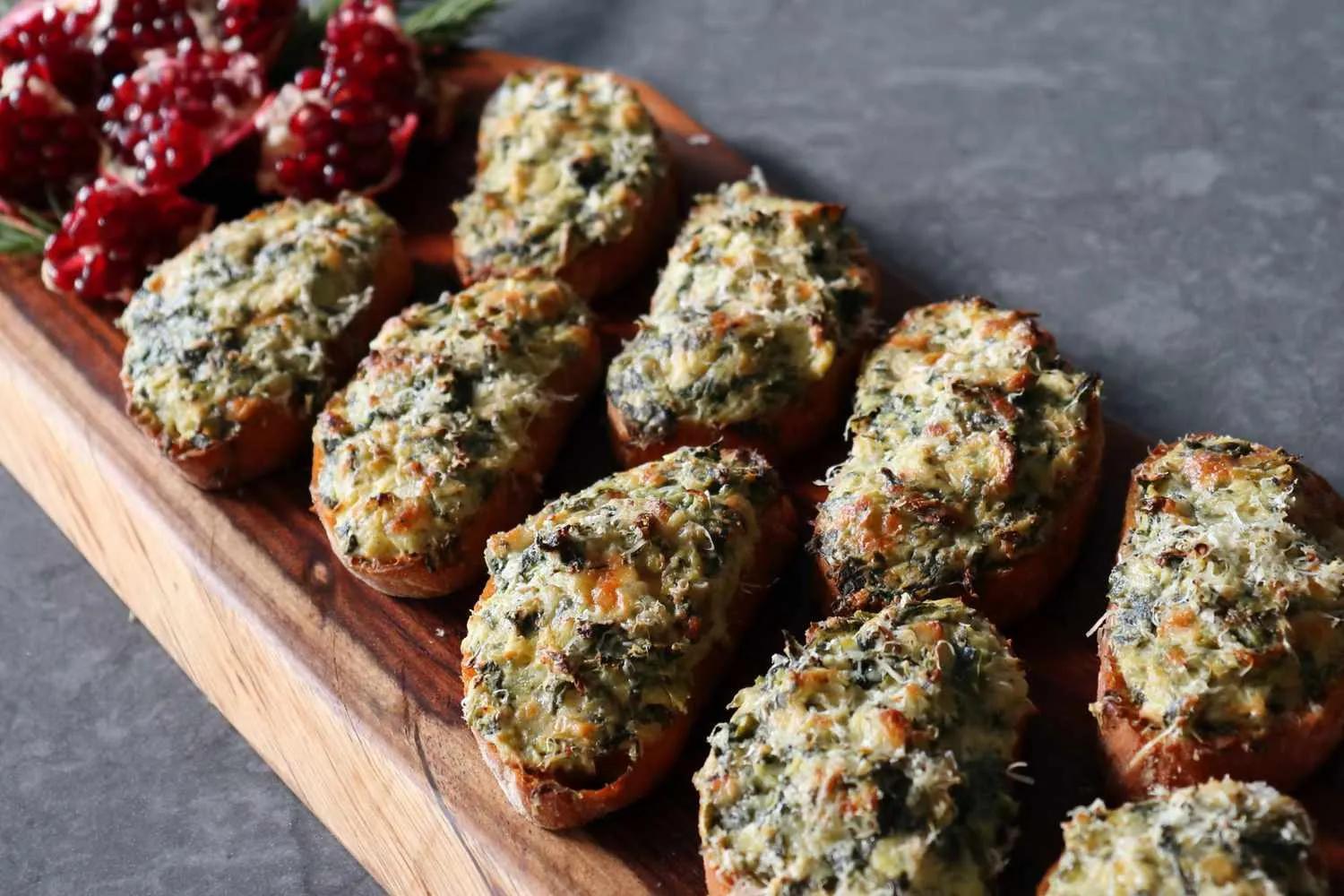 Baked Spinach and Artichoke Toasts Recipe