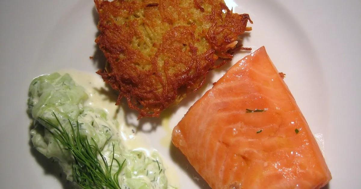 Kochknecht: Gebeizter Lachs mit Kartoffelpuffer und Gurkensalat