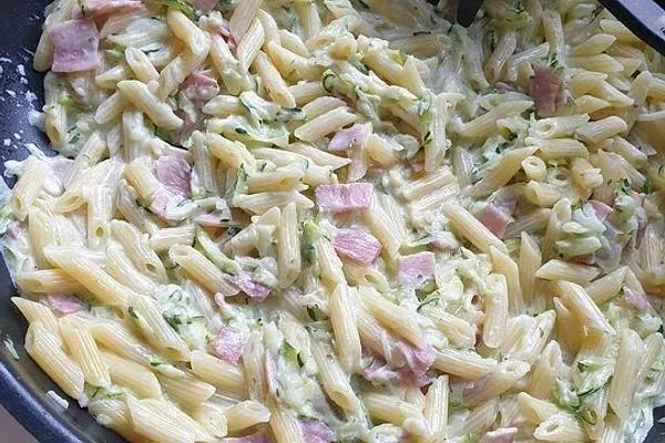 Zucchini - Sahne - Nudeln von schlumpfmama02 | Chefkoch | Rezept ...