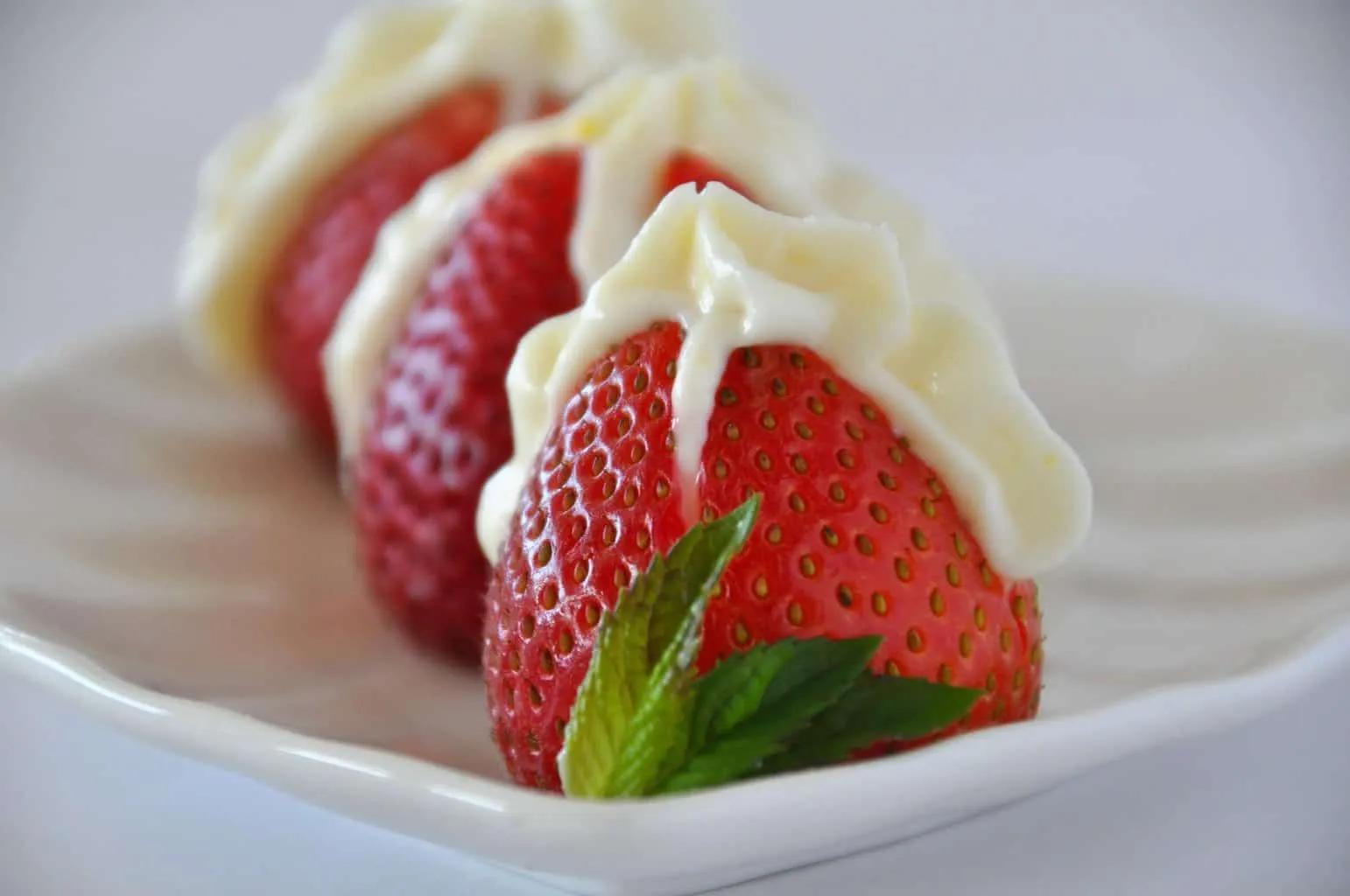 Gefüllte Erdbeeren mit Frischkäse | Rezepte