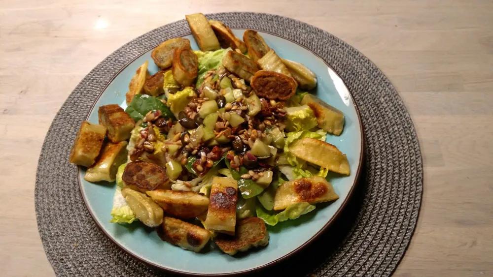 Gebratene Maultaschen auf Salat » flott-kochen.de
