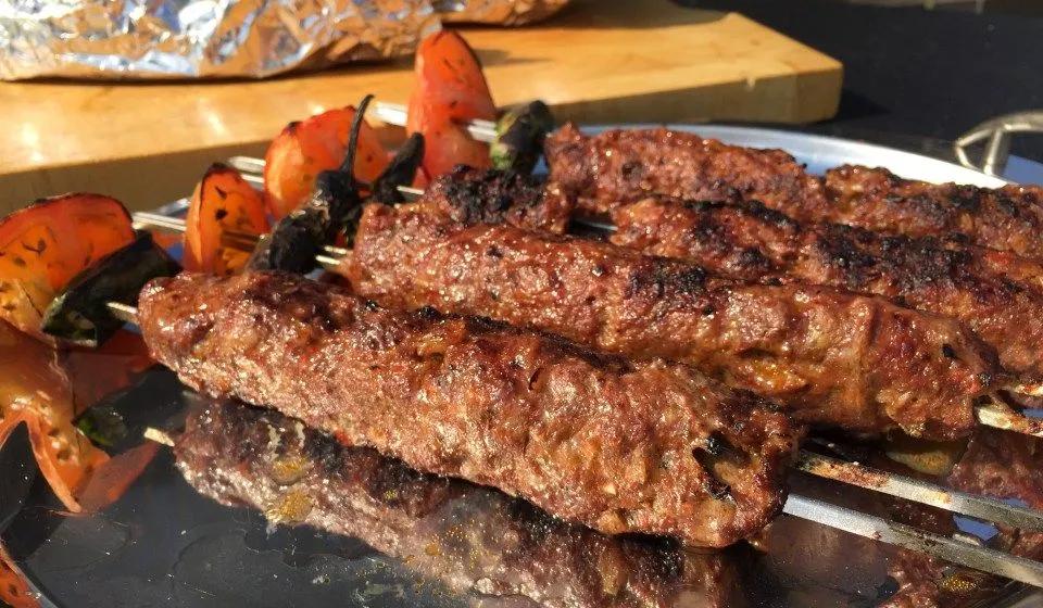 Adana Kebap Spieße | Türkisches essen rezepte, Lecker kochen ...