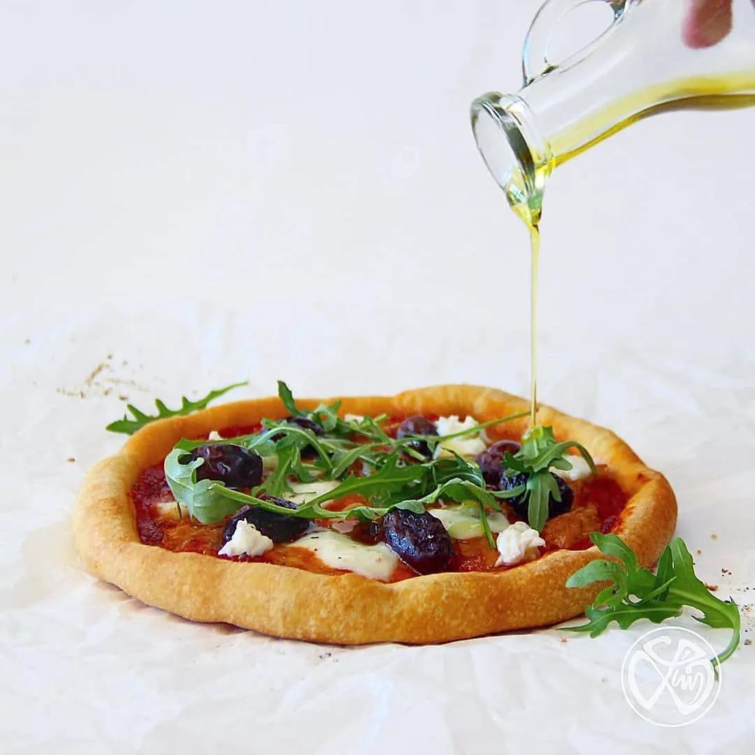 Lim | Foodblog on Instagram: “Hauchdünne, knusprige Pizza mit schwarzen ...