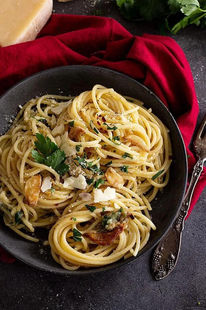 Spaghetti Aglio e Olio is a super simple dish and can be on your table ...