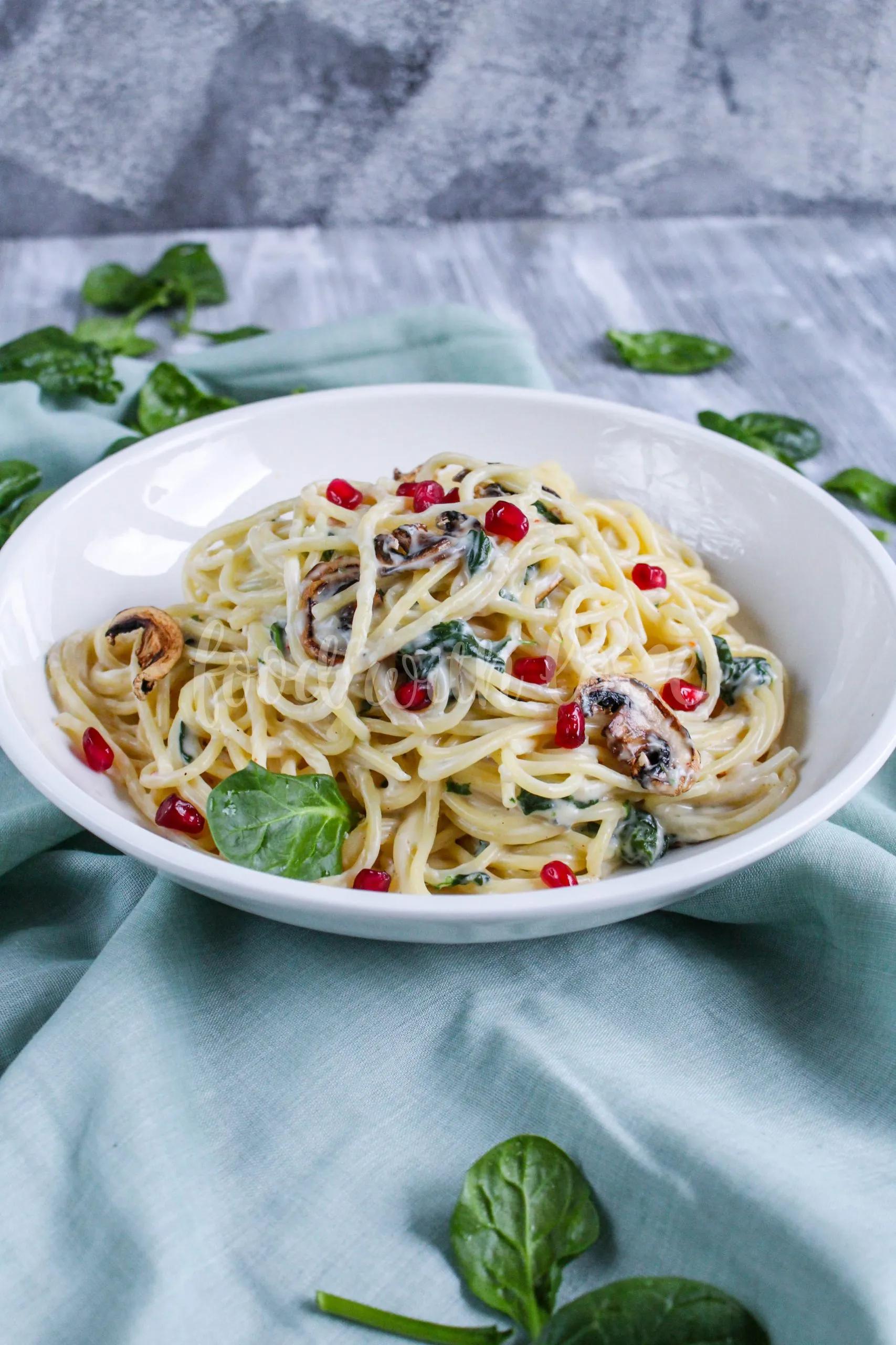 Pasta mit Gorgonzola-Spinat-Sauce – food with love