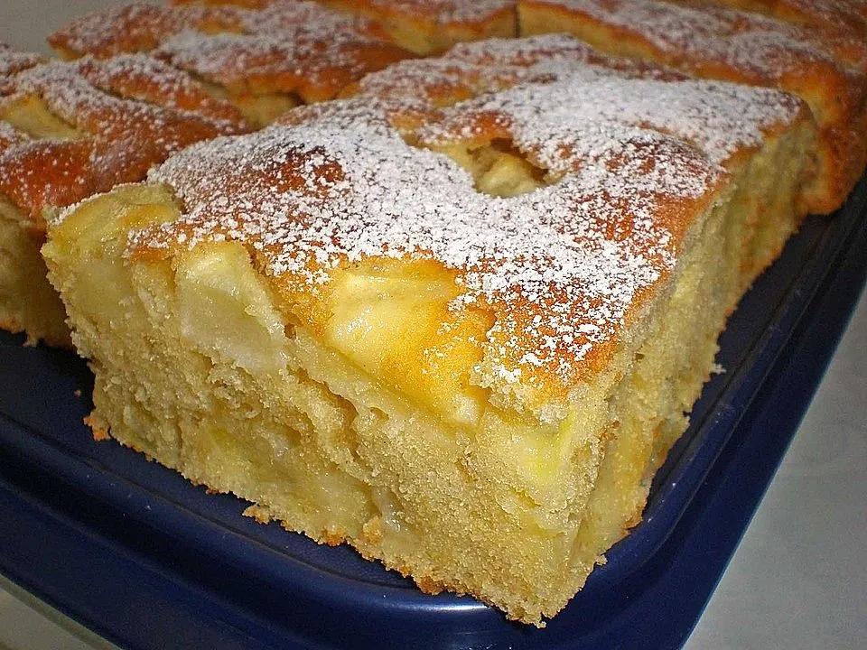 Apfelkuchen vom Blech - nach Omas Art | Kuchen und torten, Kuchen ...