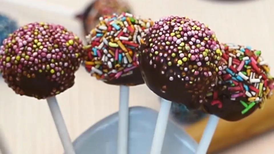 Cake Pops ! 20 Stück - Rezept mit Video - kochbar.de