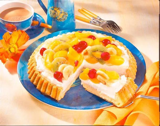 Obst-Torte mit Mascarponecreme und Früchten Rezept | LECKER