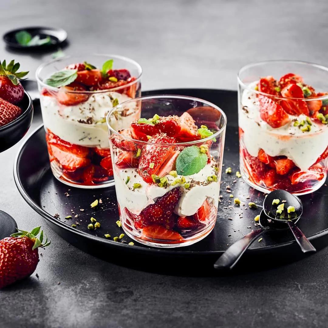 Erdbeer-Mascarpone-Dessert - Rezept | EDEKA | Rezept | Mascarpone ...