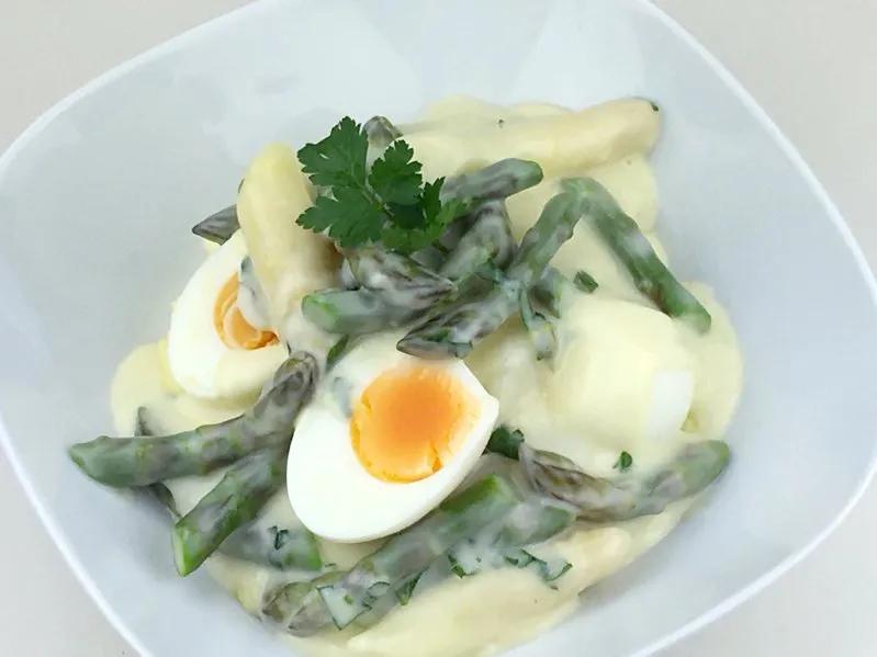Lecker Bentos und mehr: Eier-Spargel-Ragout mit Pastinaken-Kartoffelpüree