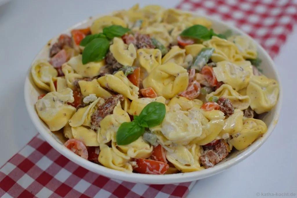 Tortellinisalat mit Spargel und Tomaten Ricotta, Pasta Salad, Potato ...