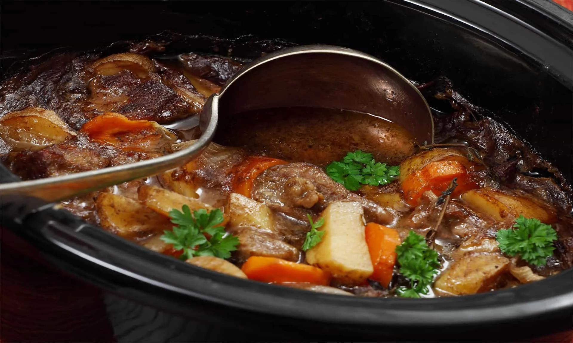 4 Methods And 11 Advantages Of Slow Cooking - Self Help Nirvana