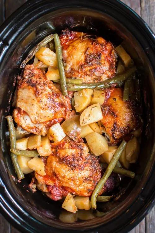 SLOW COOKER FULL CHICKEN DINNERFollow for recipesGet your Mein Blog ...