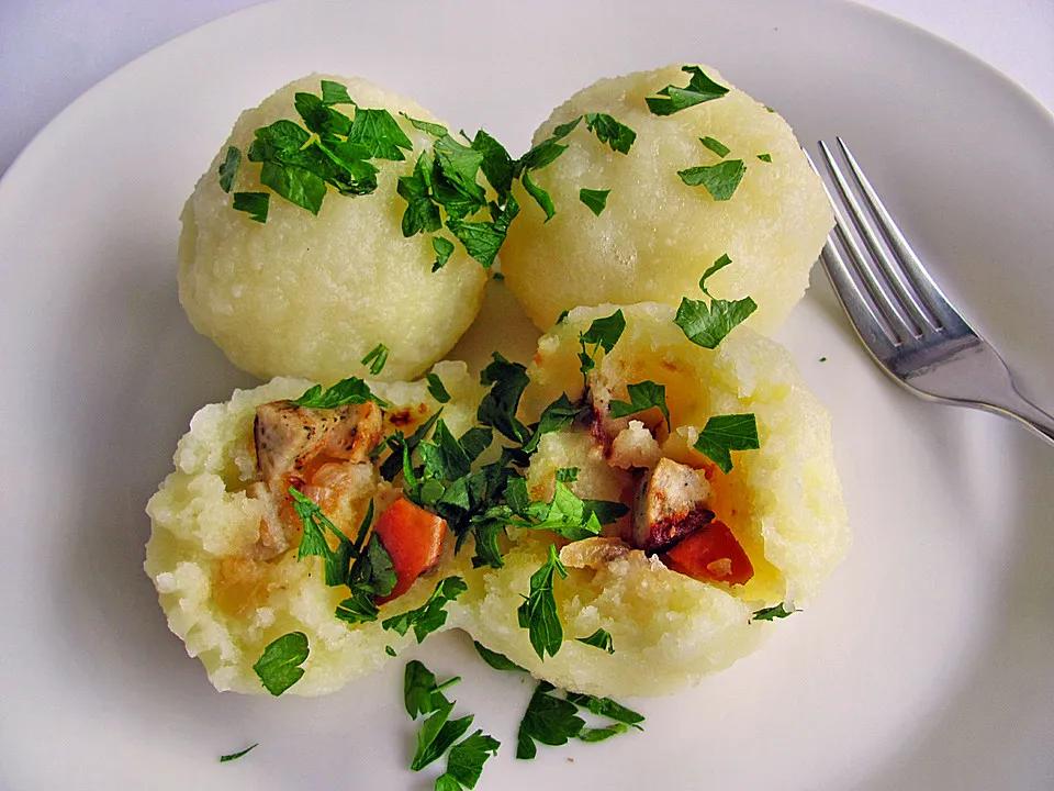 Kartoffelknödel mit Wurstfüllung (Rezept mit Bild) | Chefkoch.de