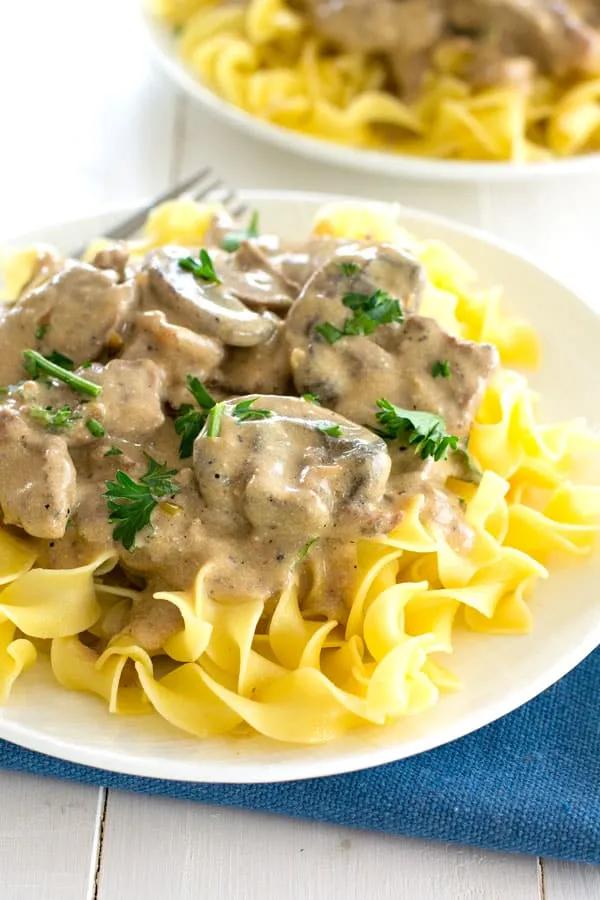 🏅 Stroganoff de boeuf maison - filet à la sauce à la crème sure