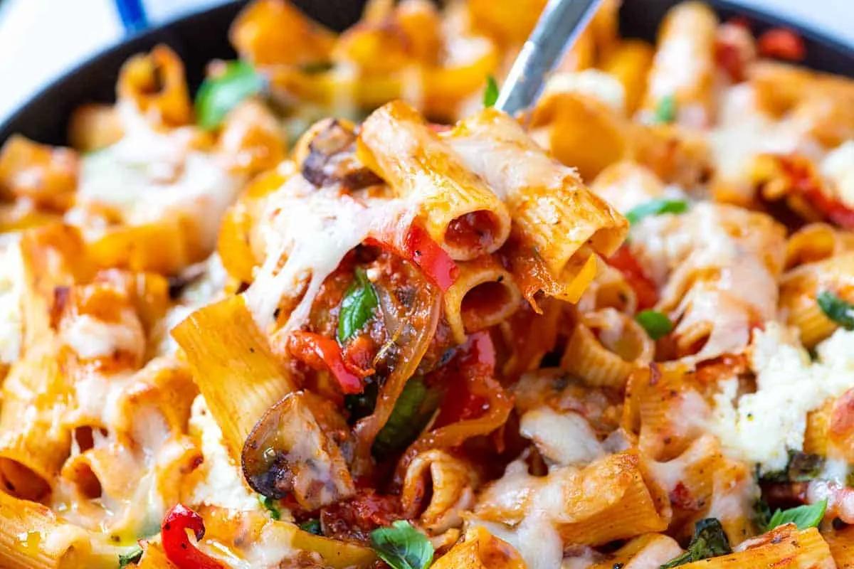 SW recipe: Tomato &amp; mozzarella pasta bake - Best Slimming World