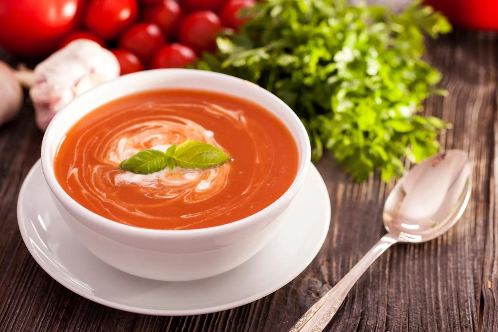 Italienische Tomatensuppe - Mein Heimvorteil | Rezept | Tomaten suppe ...