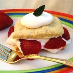 amerikanische erdbeertörtchen strawberry shortcake