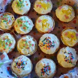 amerikanische vanille cupcakes mit vanille buttercreme