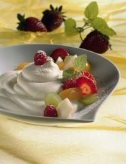 bayerische creme mit obstsalat