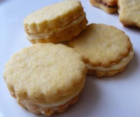 butterplätzchen mit eierlikörcreme