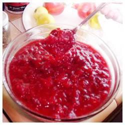 cranberry sauce mit obst und pekanüssen