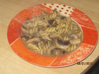 cremige nudel champignon pfanne