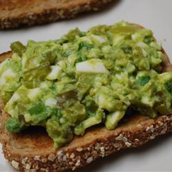 eiersalat mit avocado