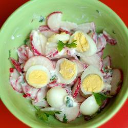 eiersalat mit radieschen