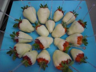 erdbeeren in weißer schokolade mit ingwer