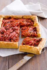 herzhafte tarte mit tomate und paprika