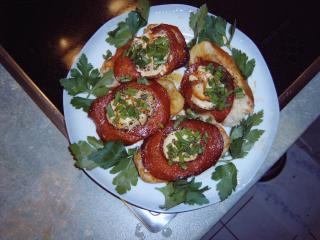 knoblauchbaguette mit chorizo salami