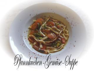 pfannkuchen gemüse suppe