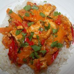 rotes thailändisches hähnchen curry