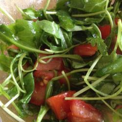 rucola salat mit tomaten