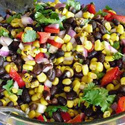 salat mit schwarzen bohnen und mais