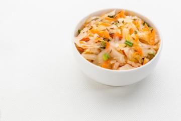 sauerkraut zwiebel salat