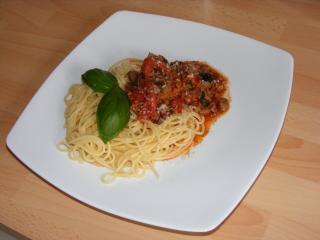 spaghetti in italienischer tomaten hackfleisch sauce