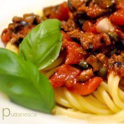 spaghetti mit kapern und anchovis alla puttanesca